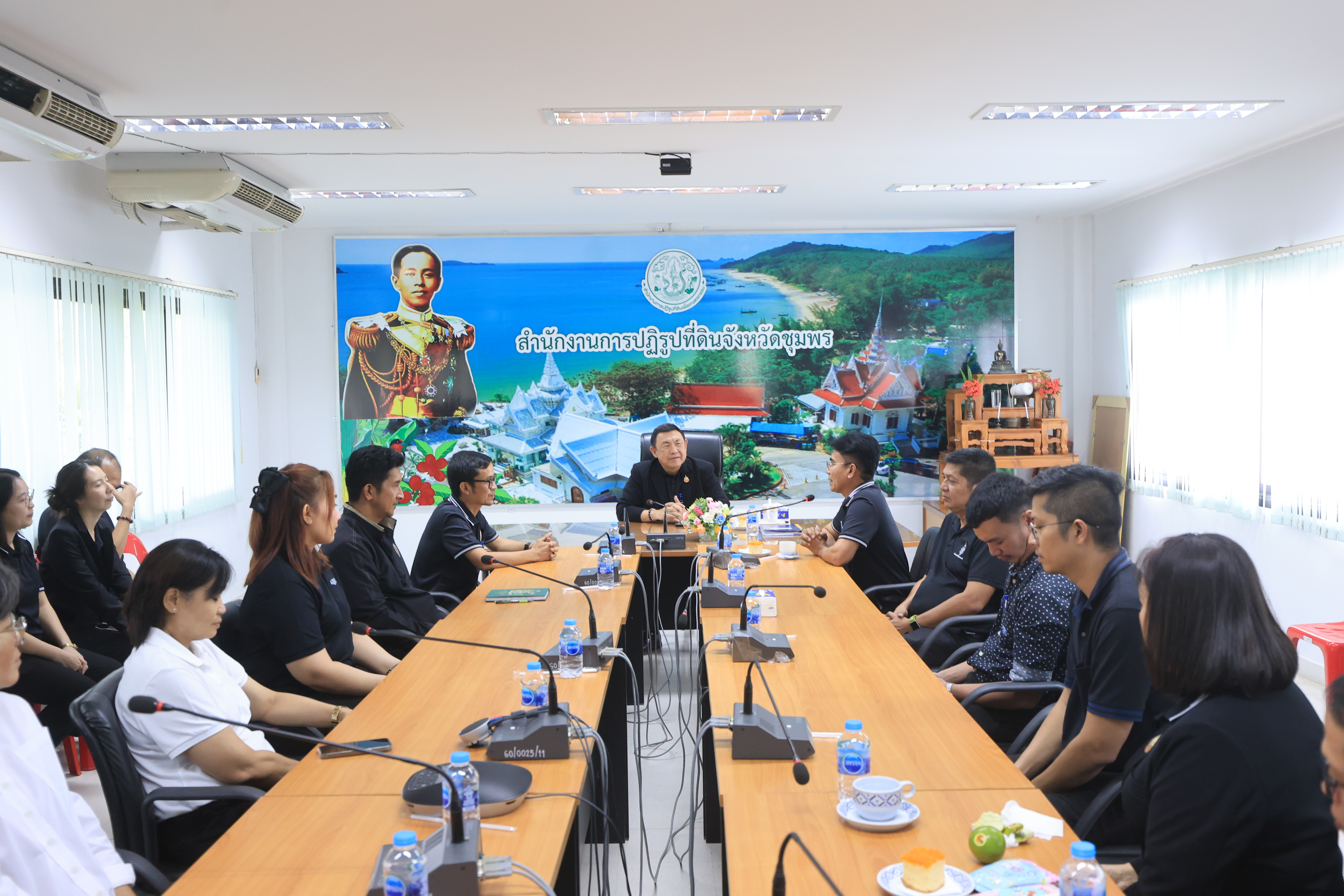 title - เลขาธิการ ส.ป.ก. และคณะ ตรวจเยี่ยมสำนักงานการปฏิรูปที่ดินจังหวัดชุมพร